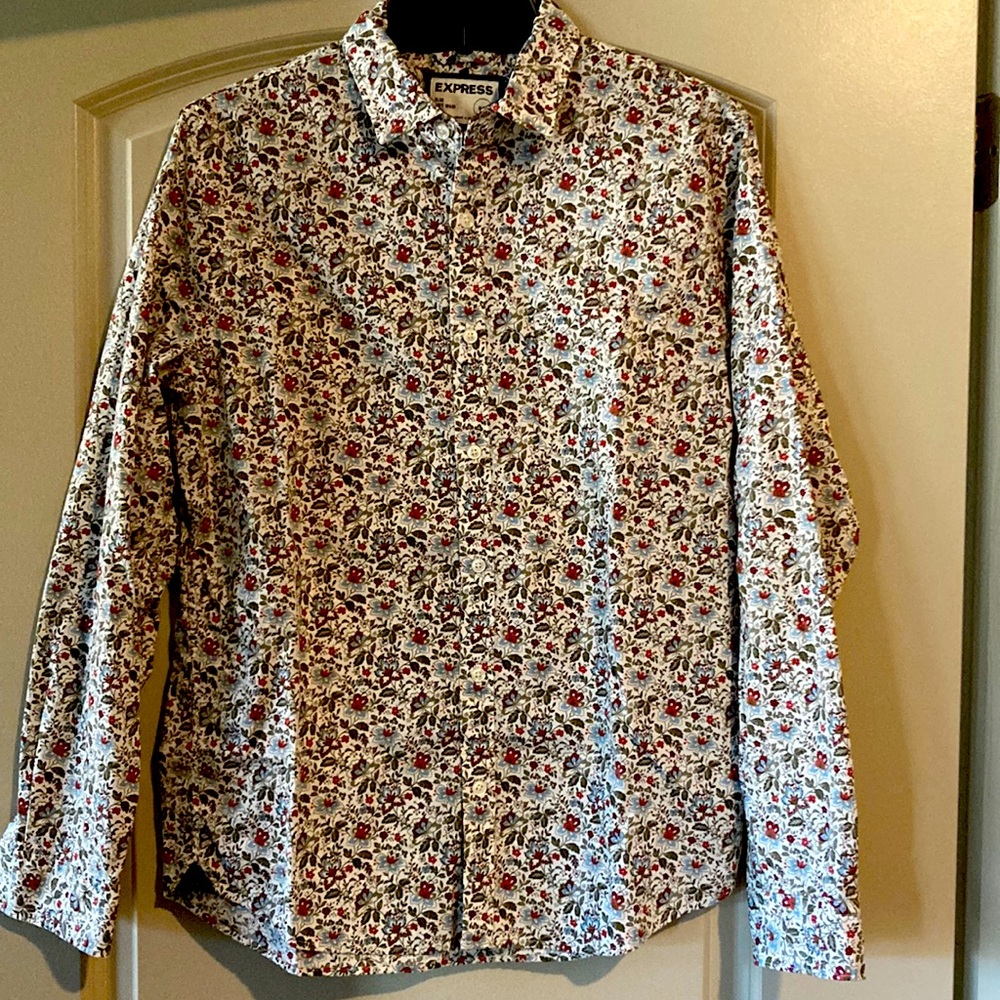 Men’s Express Paisley Slim Soft Wash Long Sleeve Button Down - size M